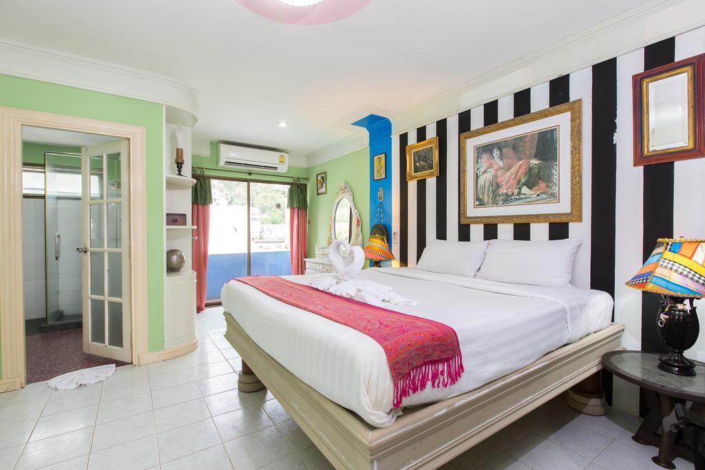 Barefoot Hotel Kalim Beach Front Patong Exterior foto